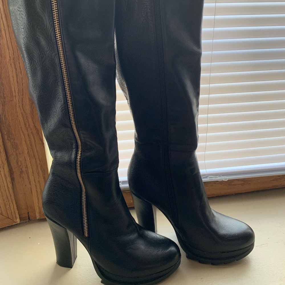New Black 8.5 Knee High Boots